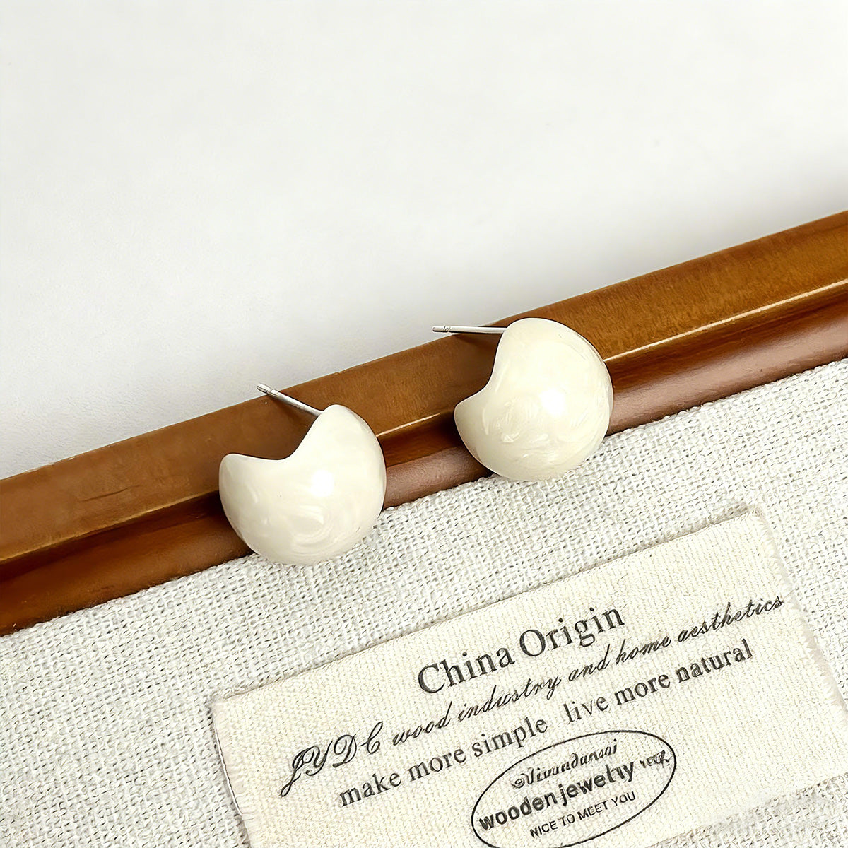 French Retro Enamel Colored Round Studs - Niche Minimalist Elegant Versatile Women's Earrings