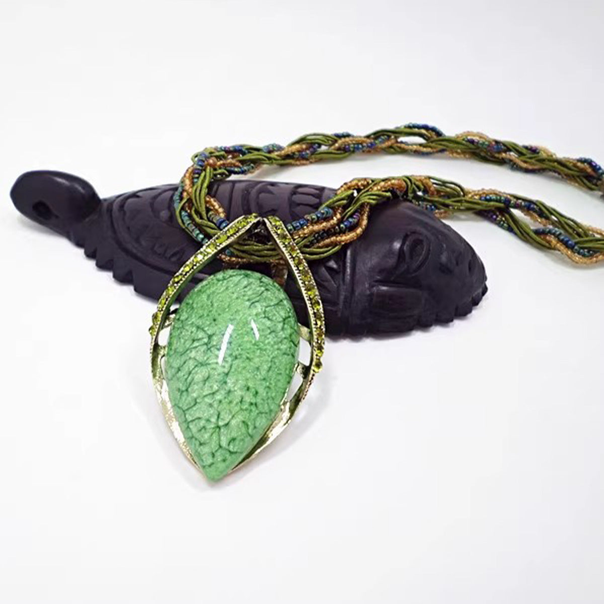 Bohemian Ethnic Leaf Drop Pendant Necklace - Vintage Bohemian Jewelry for Women