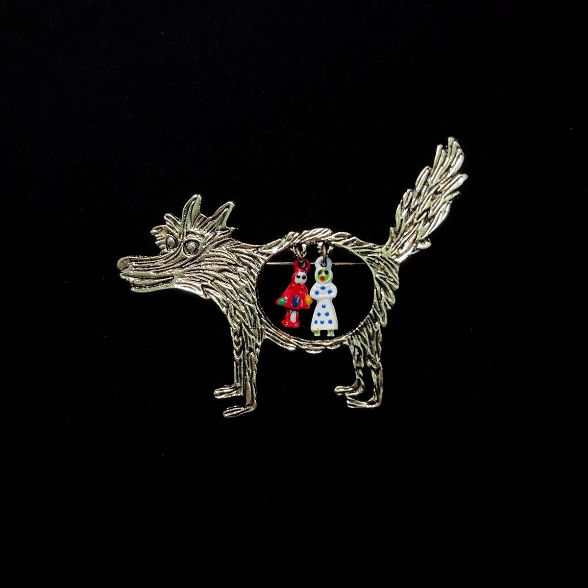 Vintage Grandma Wolf Brooch - Retro Dark Fairy Tale Jewelry | Unique Fantasy Pin
