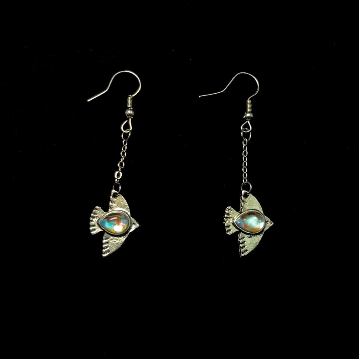 Vintage Water Drop Flying Bird Earrings - Retro Nature-Inspired Jewelry | Unique Bird Studs