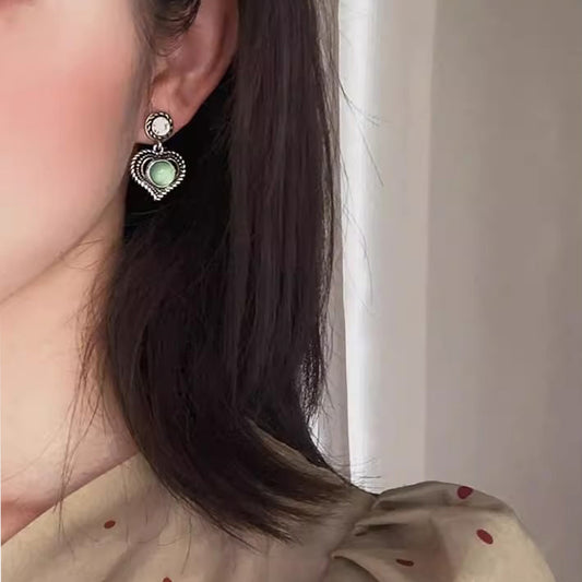 Vintage Heart Stud Earrings - Dainty Minimalist Silver Needle Trendy Earrings for Women