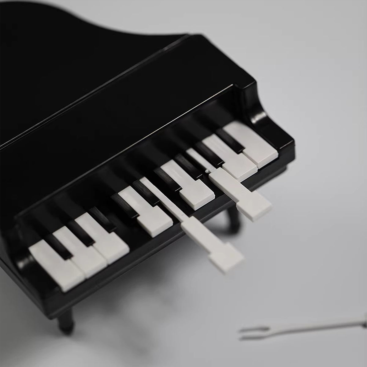 Exquisite Piano Shaped Fruit Forks - Mini Dessert Forks for Home & Party