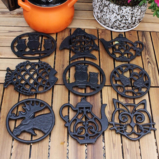 Vintage Cast Iron Trivet – Rustic Heat-Resistant Pot & Cup Stand for Kitchen Decor