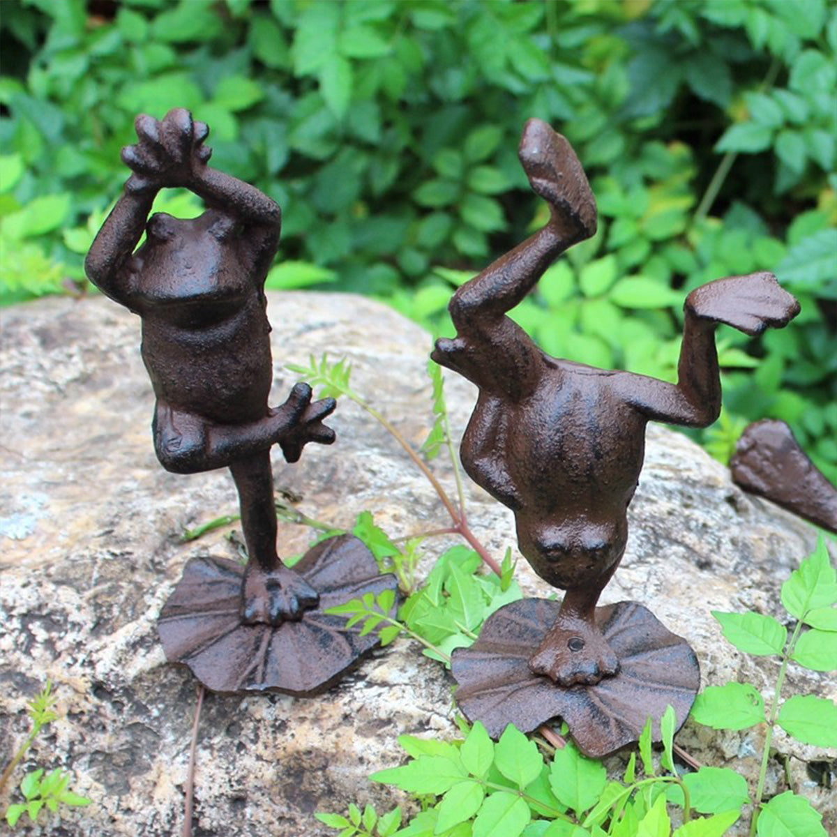 Rustic Cast Iron Yoga Frog Sculpture – Charming Accent Decor for Living Spaces
