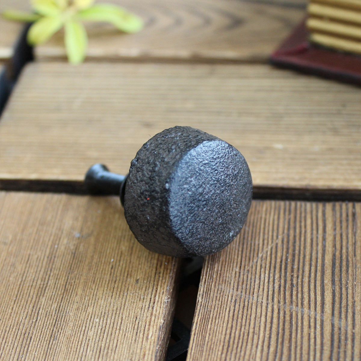 Vintage European Single-Hole Drawer Pull – Retro Cabinet, Wardrobe, Nightstand & Shoe Cabinet Handle