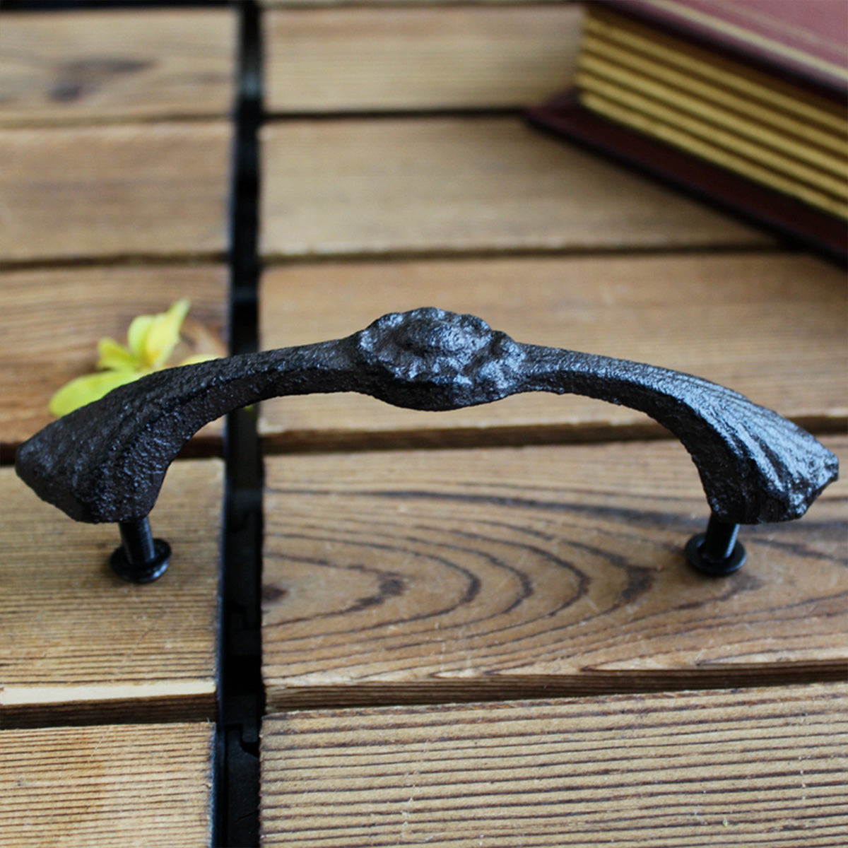 Vintage Cast Iron Cabinet Handle — American & Nordic Style Drawer Pull