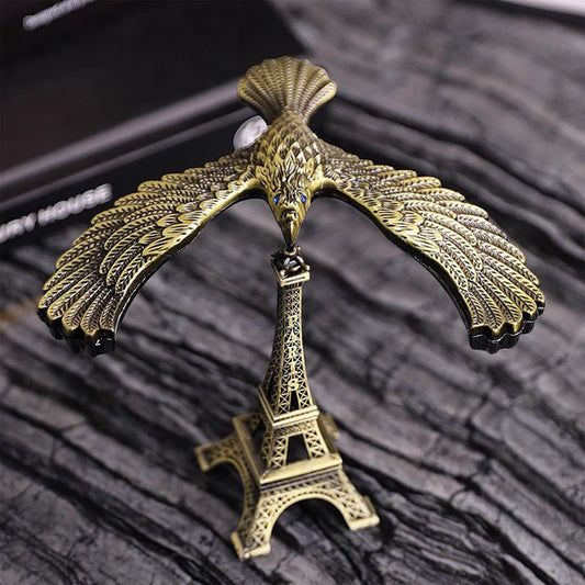 Balancing Eagle Desk Ornament – Gravity-Defying Metal Bird Desktop Decor