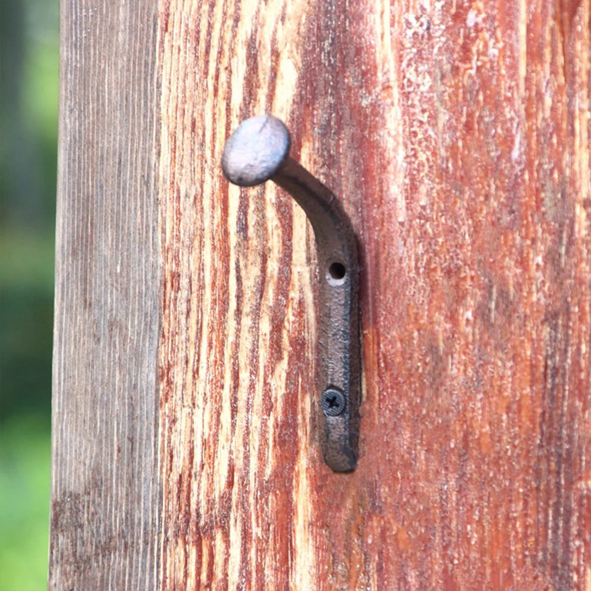 Rustic European Vintage Iron Nail Hooks - Creative Classic Wall-Mounted Coat Rack for Home