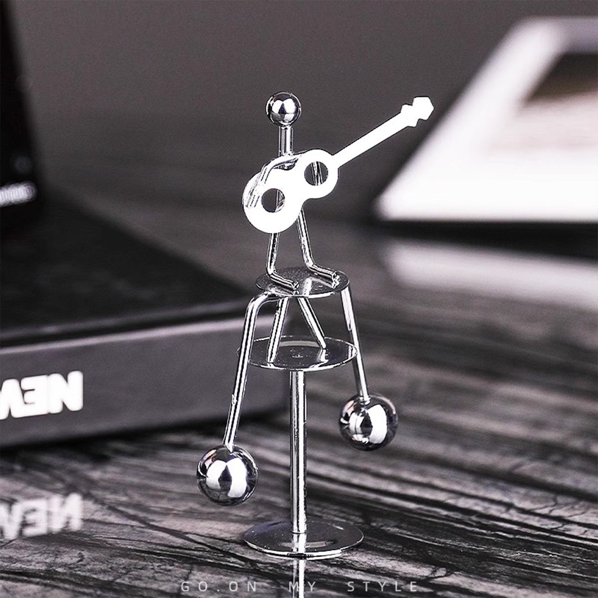 Balanced Iron Little Man Fidget Toy - Desk/Wall Swing Decor for Stress Relief in Living Room & Office