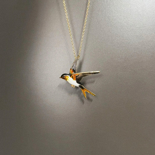 Vintage Spring Flying Swallow Necklace - Retro Elegant Romantic Niche Fashion Accessory for Women