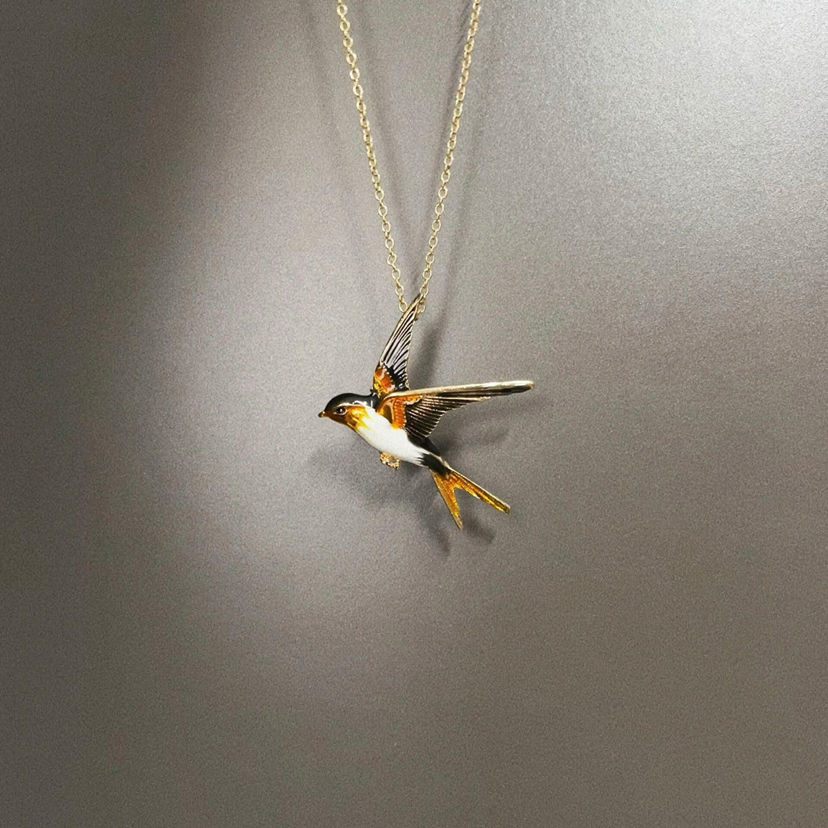 Vintage Spring Flying Swallow Necklace - Retro Elegant Romantic Niche Fashion Accessory for Women