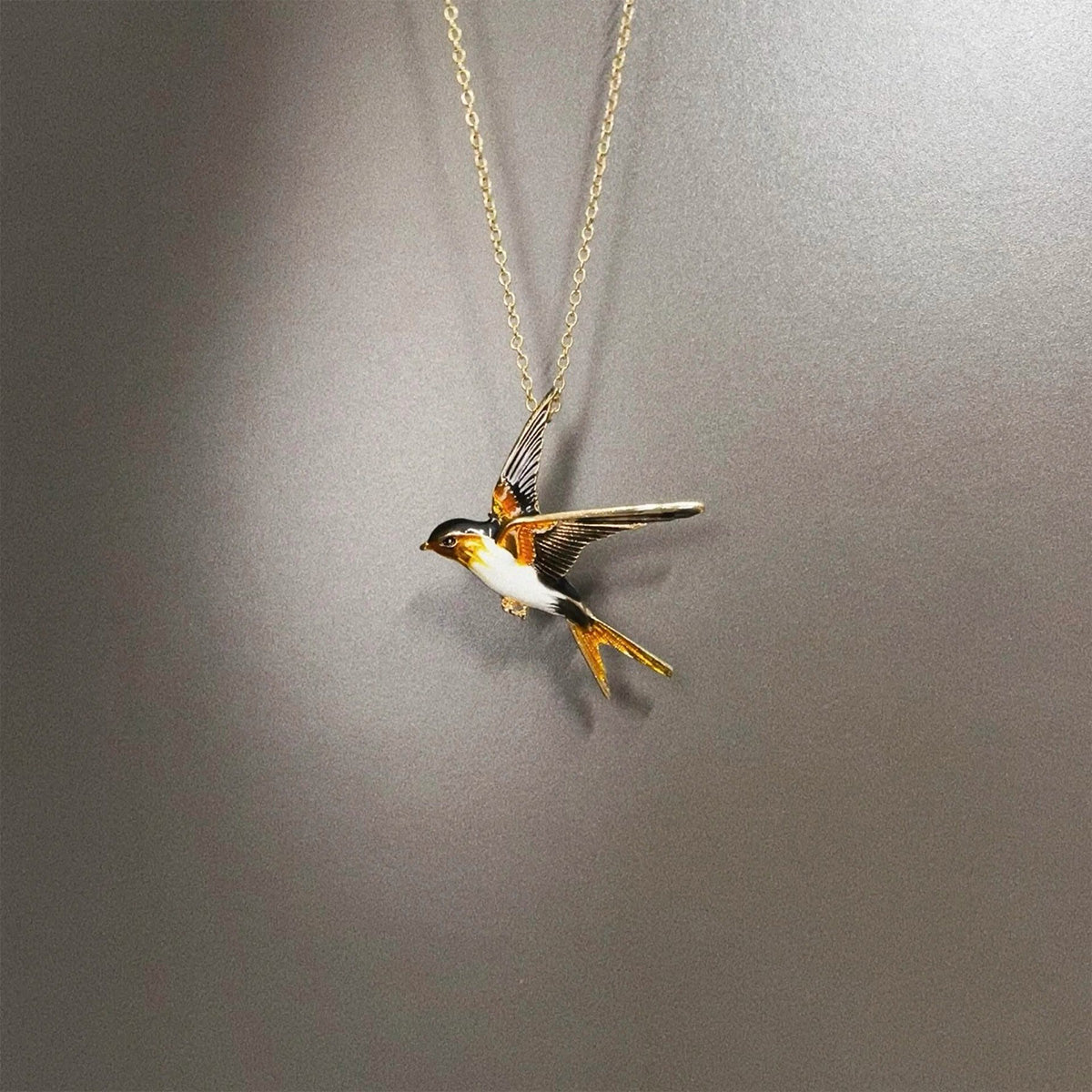 Vintage Spring Flying Swallow Necklace - Retro Elegant Romantic Niche Fashion Accessory for Women