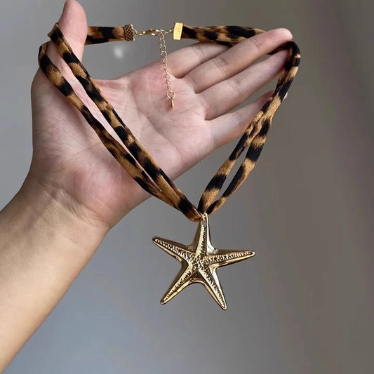 Sweet Goth Gold Star Pendant Leopard Print Necklace - Niche Design Daily Versatile Collarbone Chain