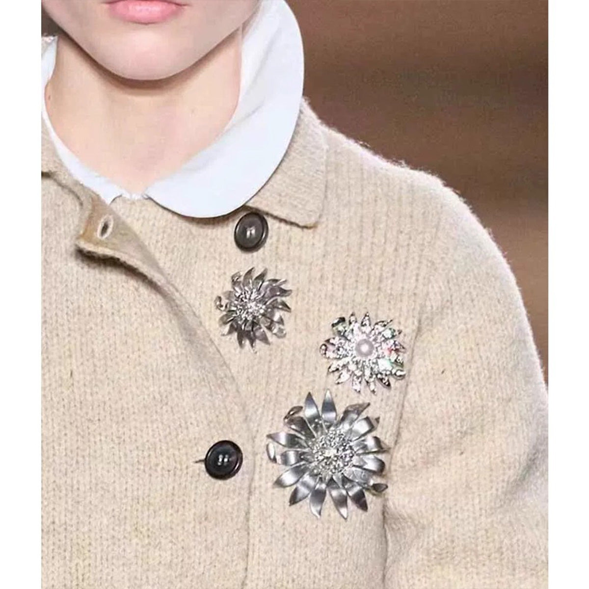 Luxury Sparkle Sunflower Pearl Brooch - Elegant Women's Blazer Pin Fashion Statement Accessory