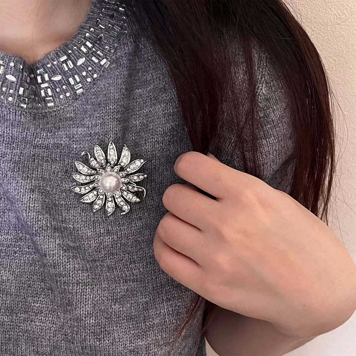 Luxury Sparkle Sunflower Pearl Brooch - Elegant Women's Blazer Pin Fashion Statement Accessory