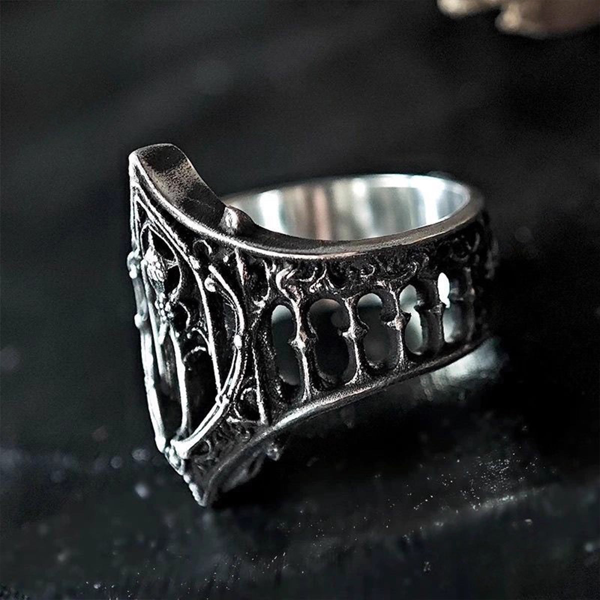 Vintage Gothic Ring - Retro Antique European American Niche Statement Women's Jewelry