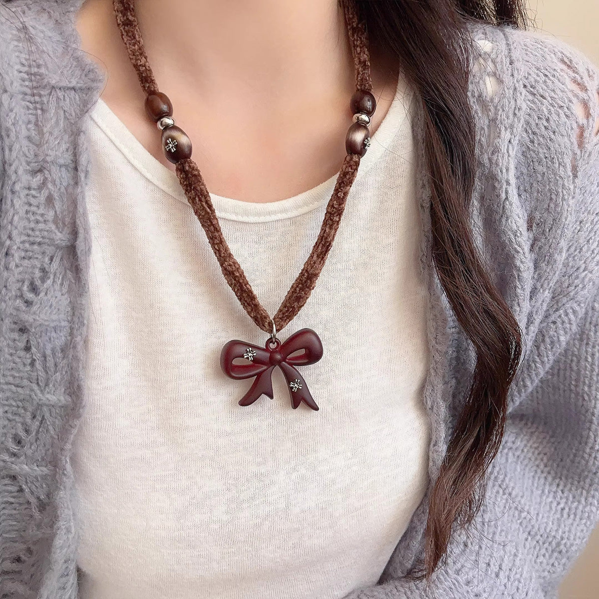 Vintage Marbled Brown Bow Heart Saturn Necklace - High-End Long Sweater Chain Accessory