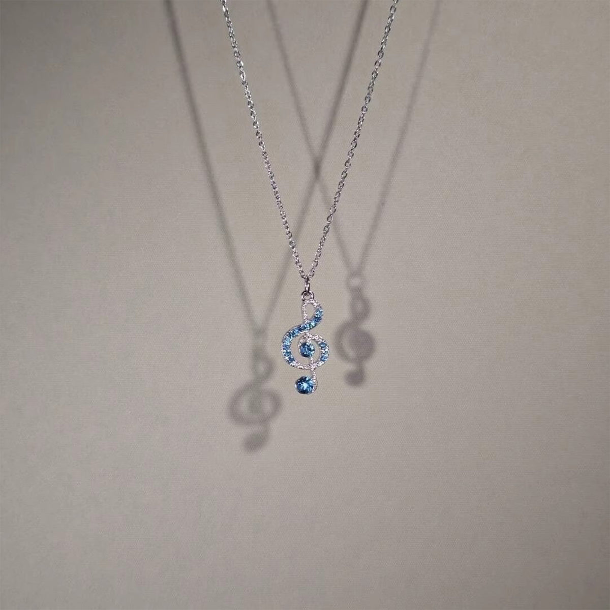 Vintage Retro Silver Crystal Music Note Necklace - Dainty Versatile Gift for Women