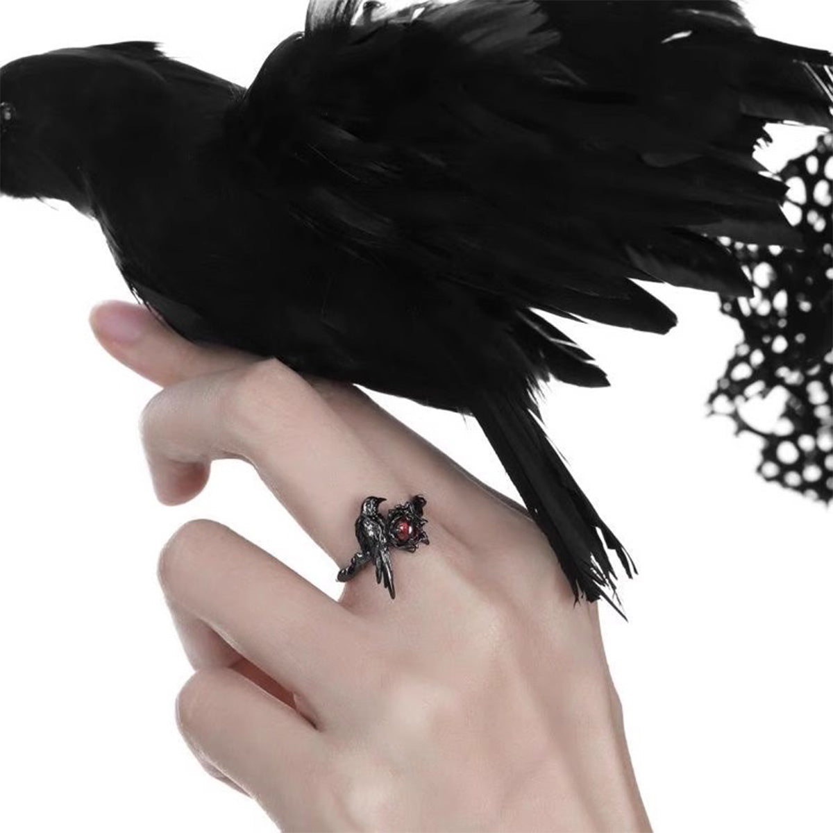 Gothic Crow Ring - Edgy Sweet Cool Statement Jewelry Niche High-End Index Finger Band