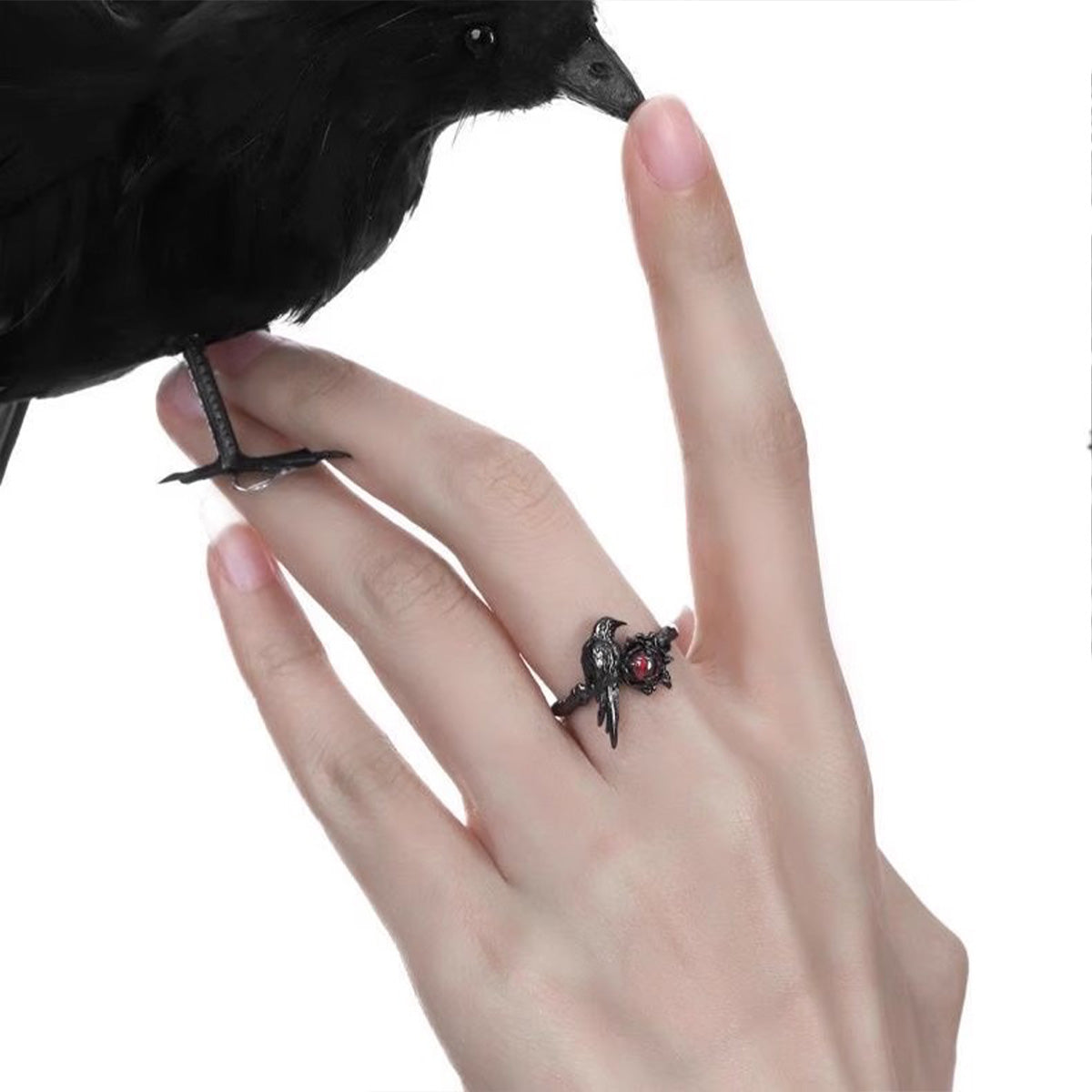 Gothic Crow Ring - Edgy Sweet Cool Statement Jewelry Niche High-End Index Finger Band