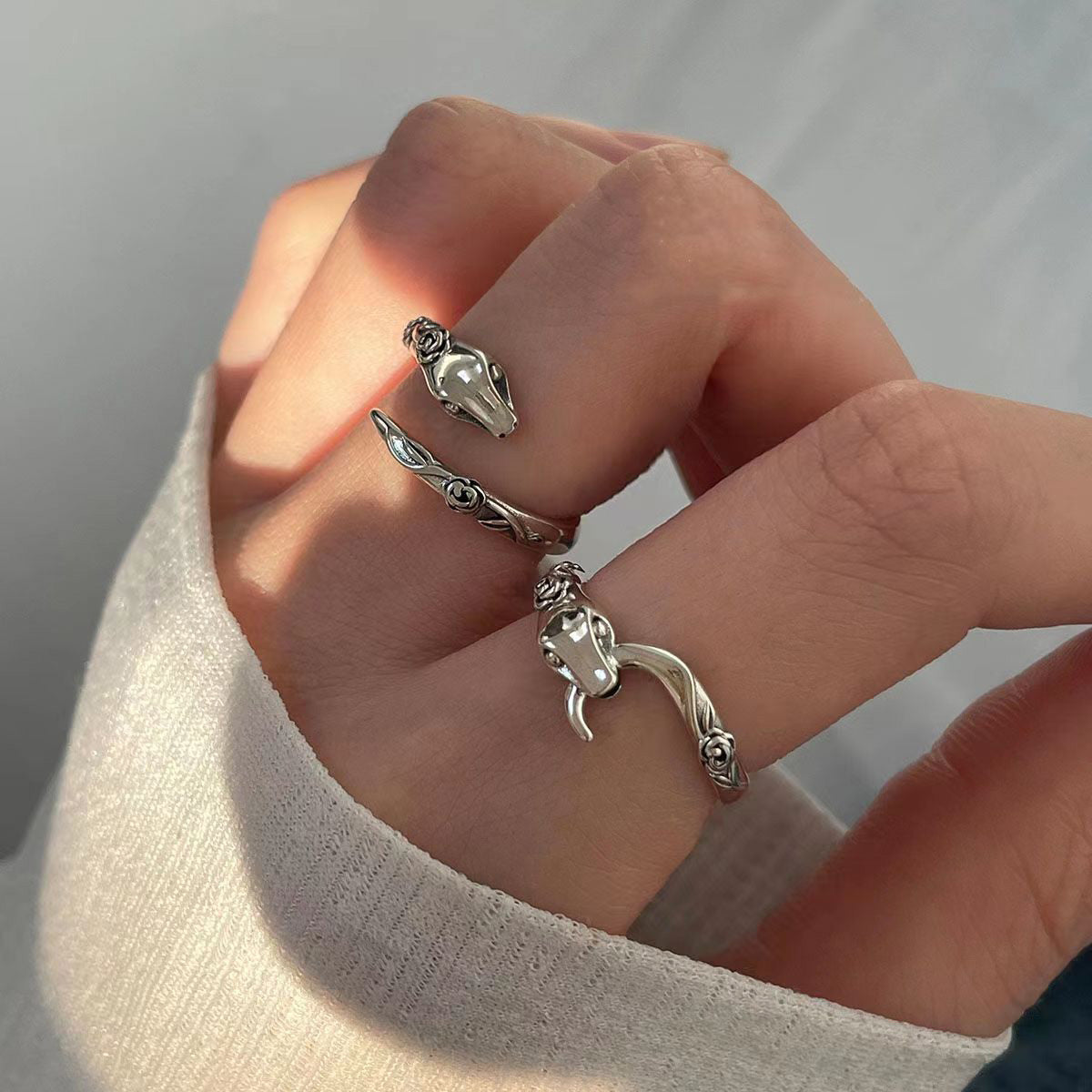 Vintage Snake Ring for Women - Niche Fashion Statement Pinky Ring Retro Versatile Luxury Jewelry