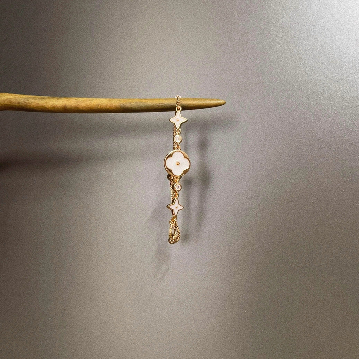 Vintage Star Shell Bracelet - Retro Coastal Jewelry | Unique Bohemian Accessory