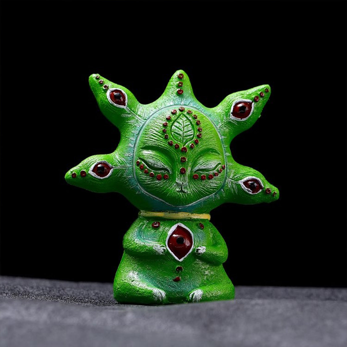Biopunk Three-Eyed Alien Figurine - Sci-Fi Fantasy Garden Decor | Bedroom Room Ornament