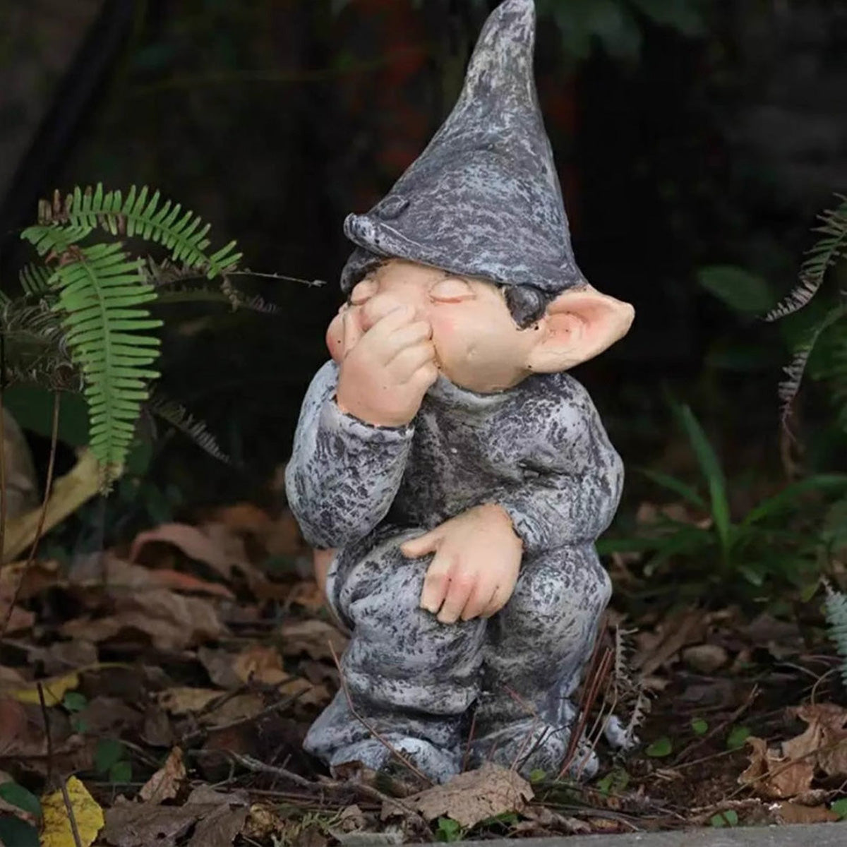 Hilarious Pooping Sculpture - Garden Decor for Outdoor Fun | Creative Patio Ornament