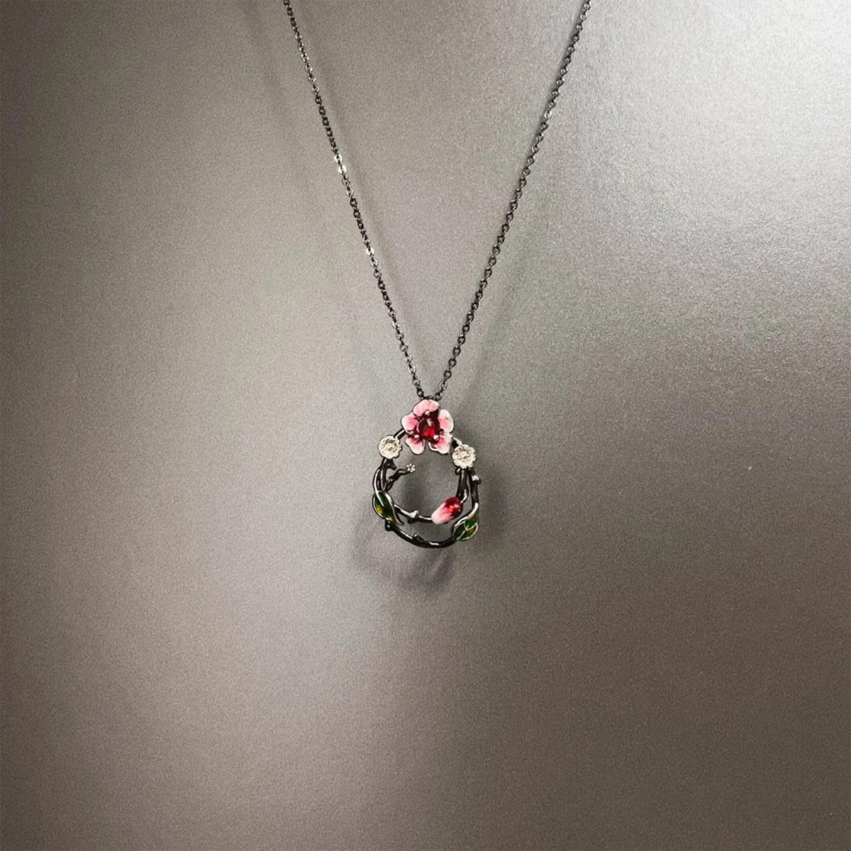 Vintage Nocturnal Rose Necklace - Gothic Dark Romantic Jewelry | Unique Retro Pendant