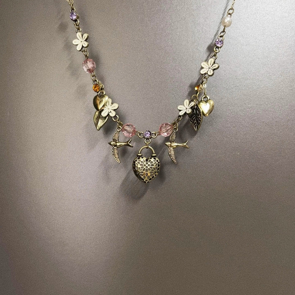 Vintage Konoha Flying Bird Necklace - Retro Anime Themed Jewelry | Unique Ninja Pendant