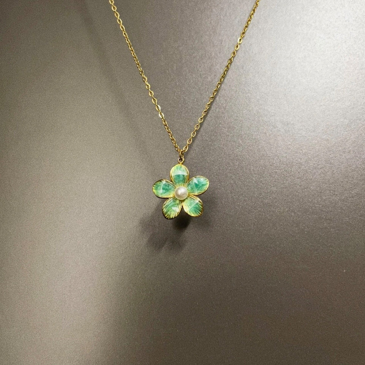 Vintage Pearl Cherry Blossoms Necklace - Retro Japanese Romantic Jewelry | Delicate Pendant