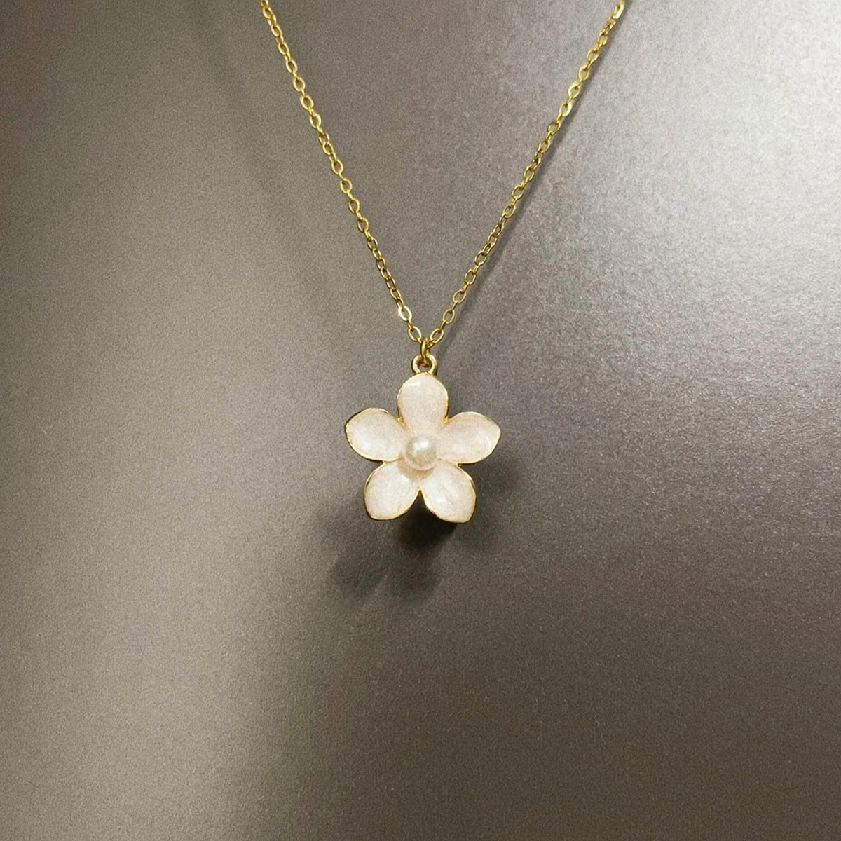 Vintage Pearl Cherry Blossoms Necklace - Retro Japanese Romantic Jewelry | Delicate Pendant