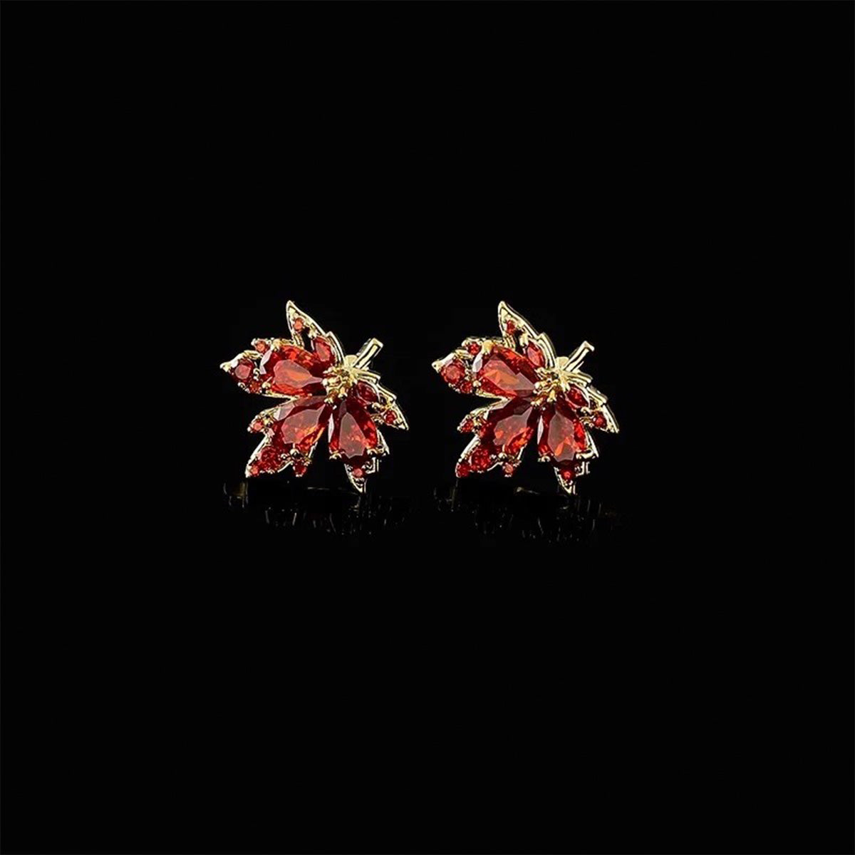 Vintage Maple Leaves Earrings - Retro Autumn Themed Jewelry | Delicate Leaf Studs