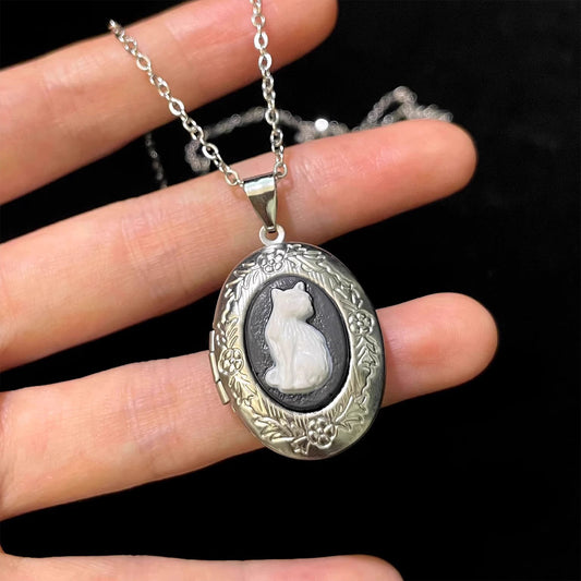 Vintage Mysterious Cat Box Necklace - Retro Fantasy Feline Jewelry | Unique Pendant