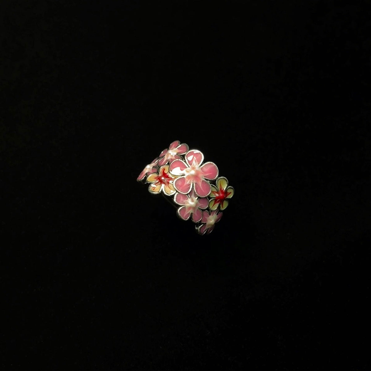 Vintage Enamel Flowers Ring - Retro Elegant Floral Jewelry | Unique Enamel Band
