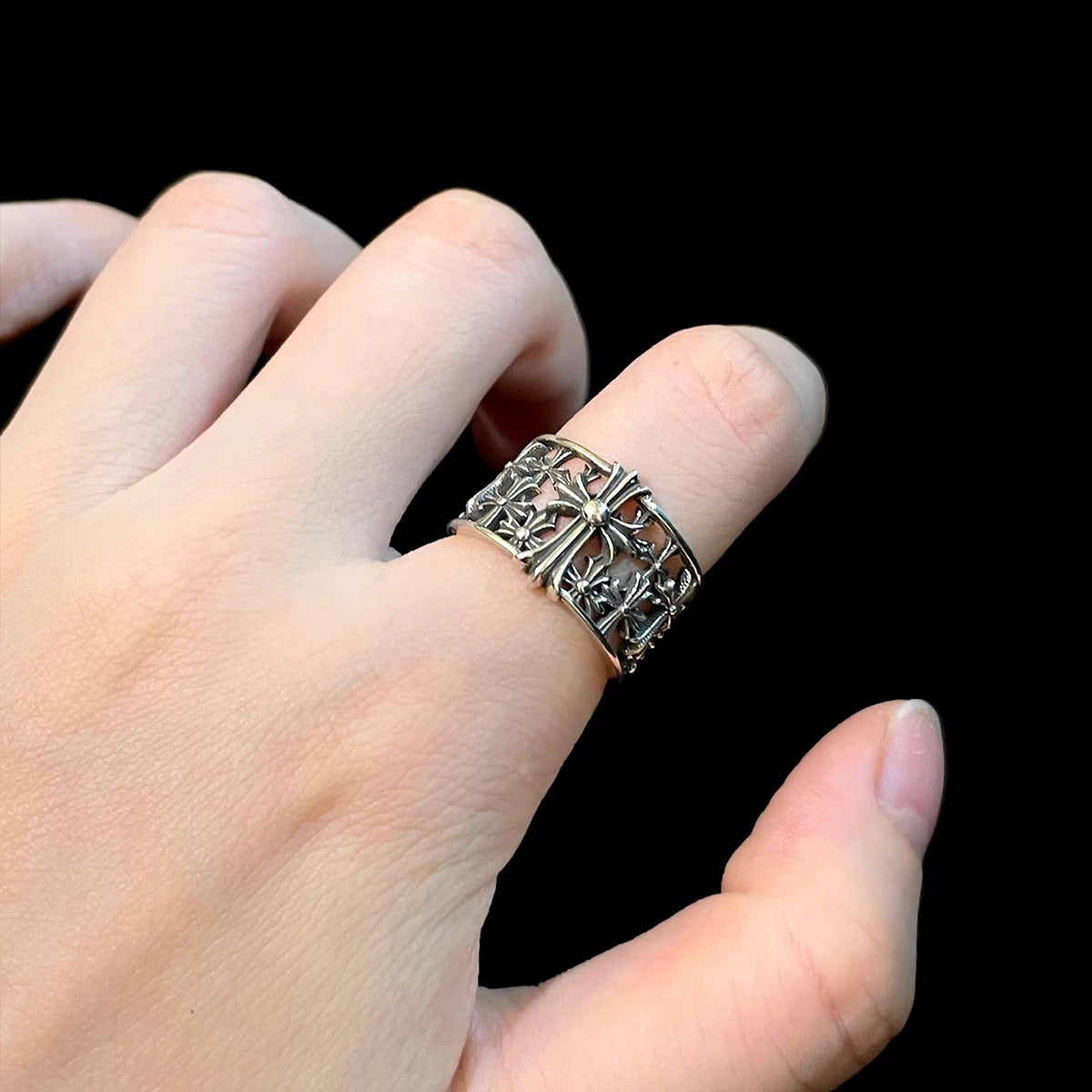 Vintage Crow Heart Crown Ring - Retro Gothic Royal Jewelry | Unique Dark Band