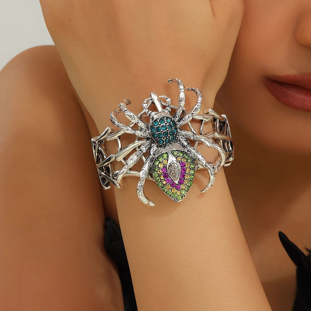Dark Punk Rhinestone Spider Stretch Bracelet - Halloween Party Jewelry for Women | Edgy Accessory