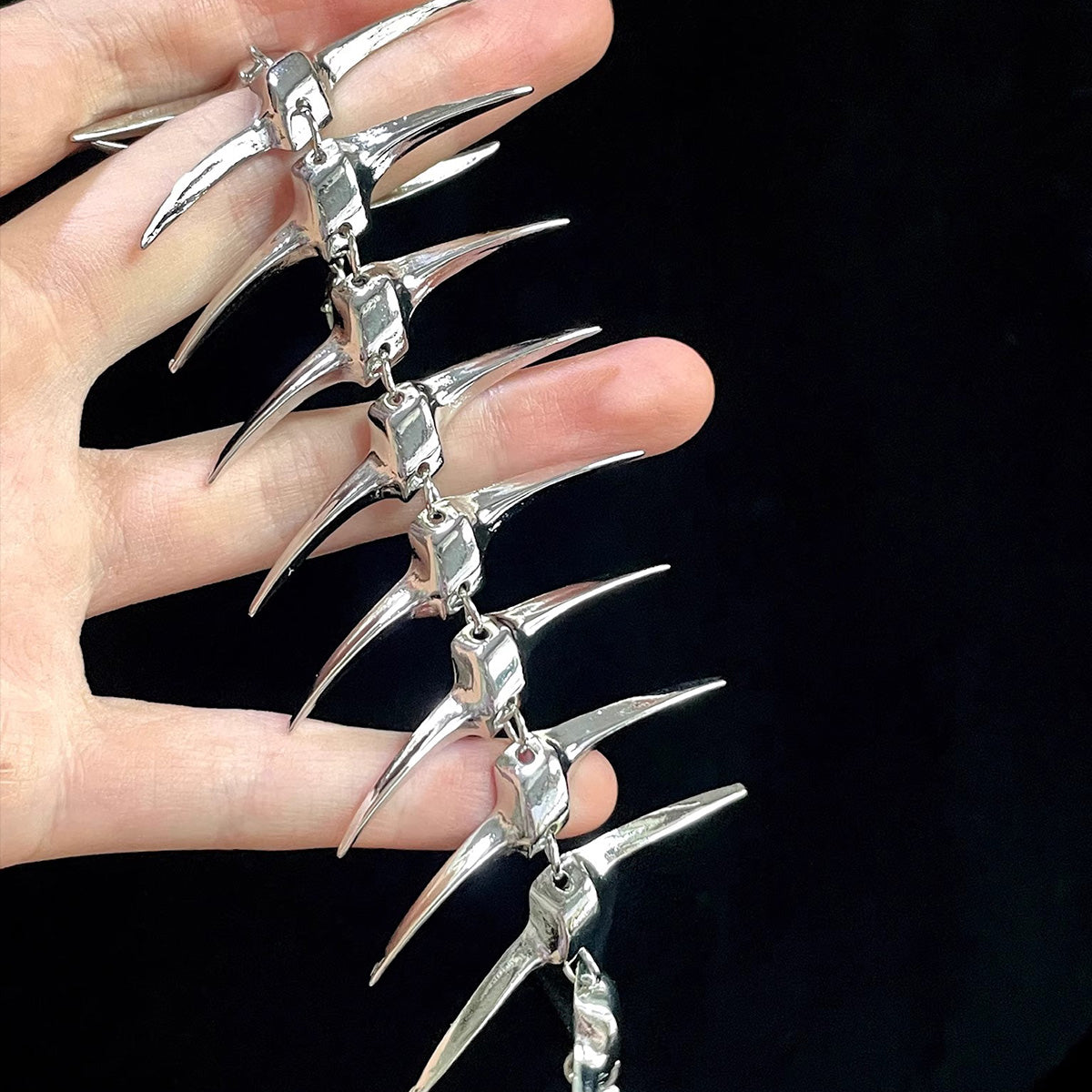 Vintage Dragon Skeleton Spine Bracelet - Retro Dark Fantasy Jewelry | Unique Gothic Wristband