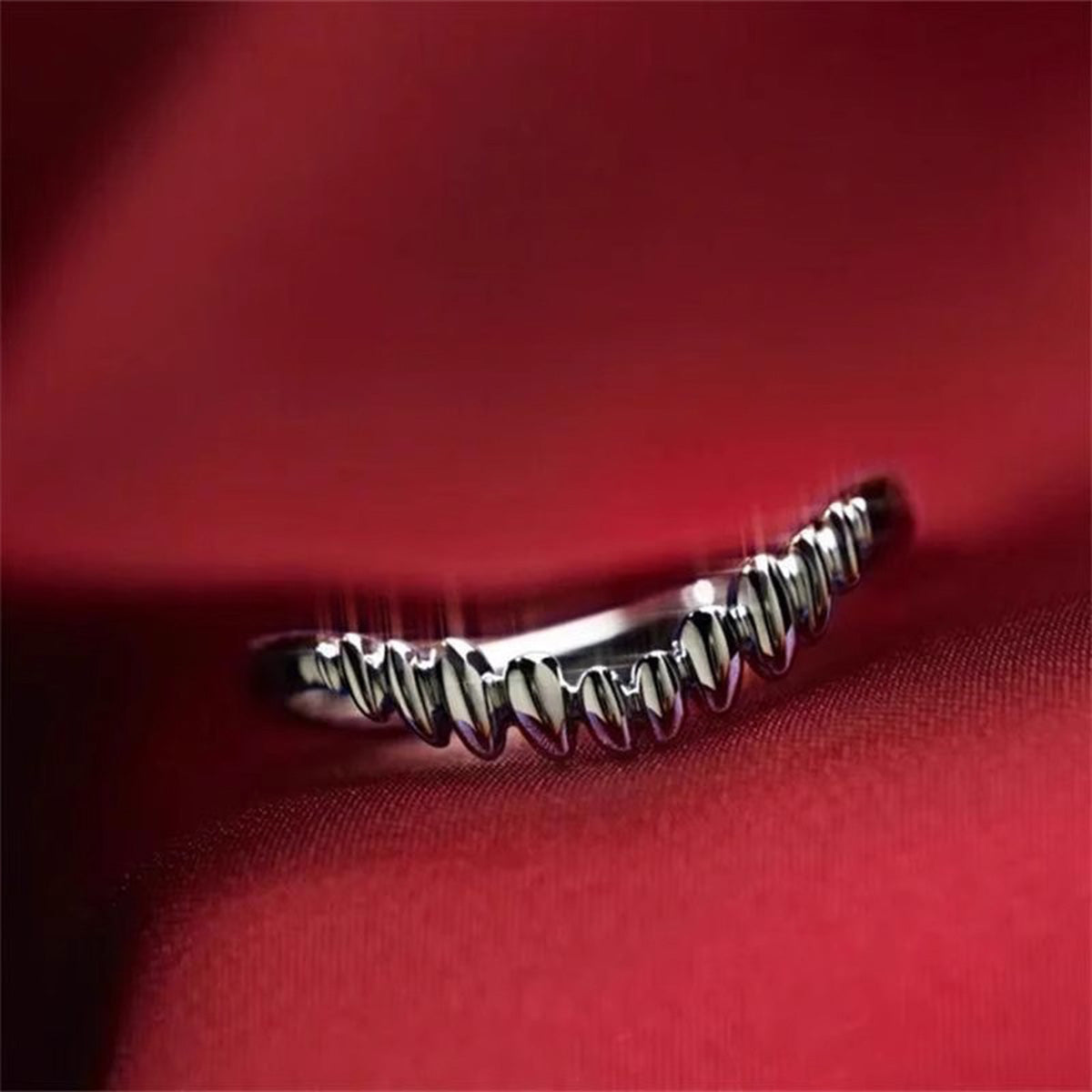 Baldur's Gate 3 Astarion Vampire Bite Split Ring - Gothic Cosplay Accessory | BG3 Vampire Ring