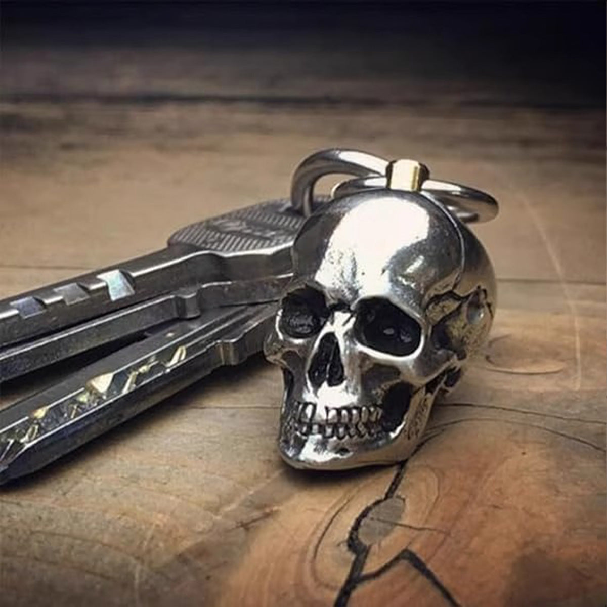 Vintage Skull Keychain - Gothic Punk Dark Luxury Accessory | Car Key Fob Charm