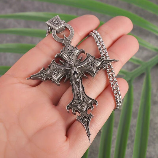 Vintage Skull Cross Necklace - Men's Gothic Punk Dark Accessory | Niche & Luxurious Pendant