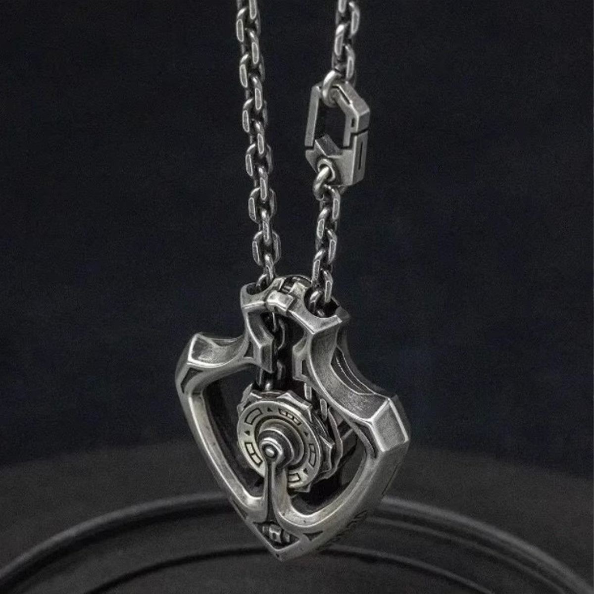 Vintage Time Traveler Spinnable Gear Necklace - Gothic Punk Biker Style Pendant | Trendy Dark Accessory