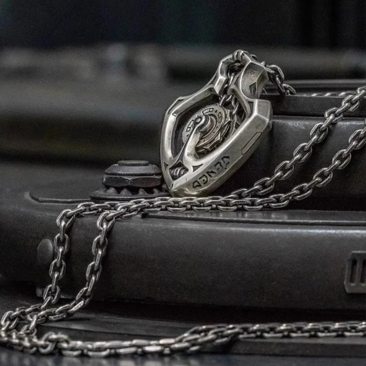 Vintage Time Traveler Spinnable Gear Necklace - Gothic Punk Biker Style Pendant | Trendy Dark Accessory